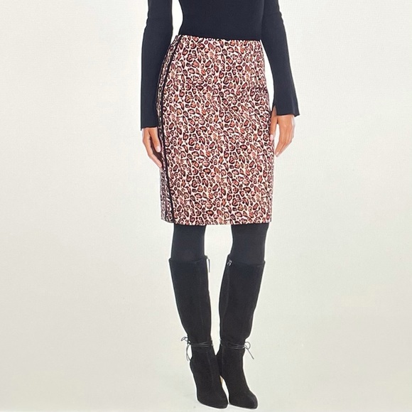 NWT WHBM Leopard Stretch Pencil Skirt Size 2P - Picture 1 of 11